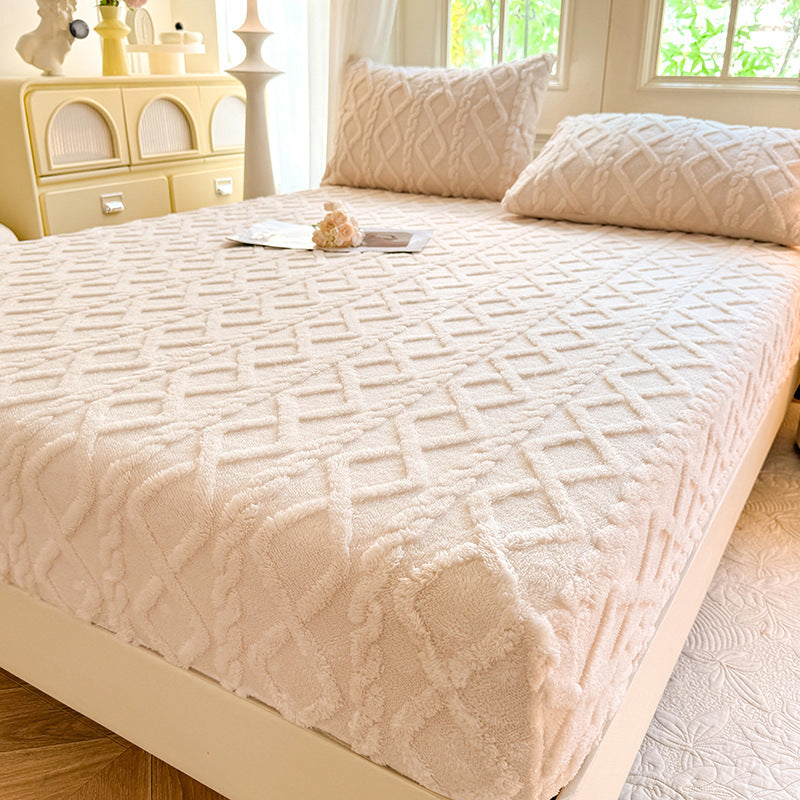 Beige Ultra Soft Plush Fitted Sheet - Winter Warm Plush Bed Sheet Embossed Diamond Pattern (150x200cm)